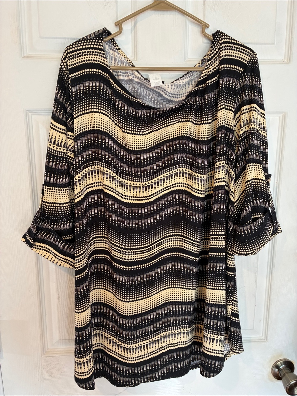 Cocomo Size 3X Womens Black and Cream Wave Print Blouse NWT